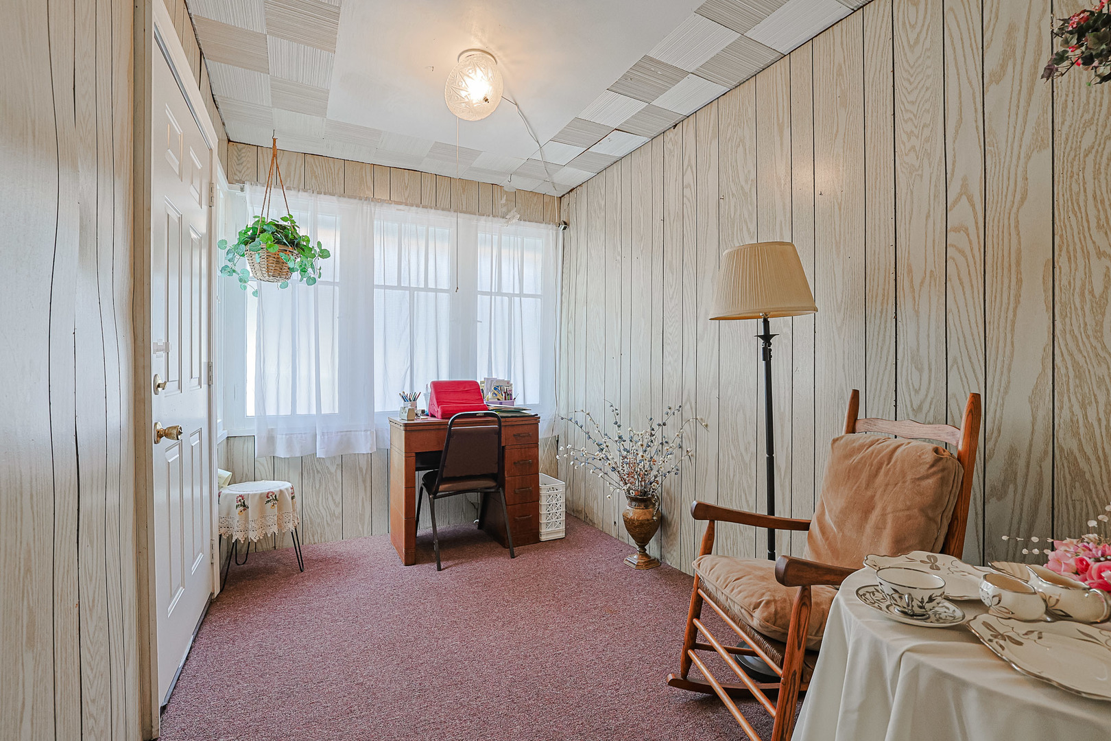 37 N Addison Road, Villa Park, IL 60181
