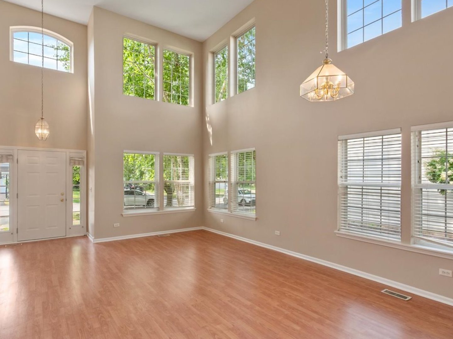 2607 Flagstone Circle, Naperville, IL 60564