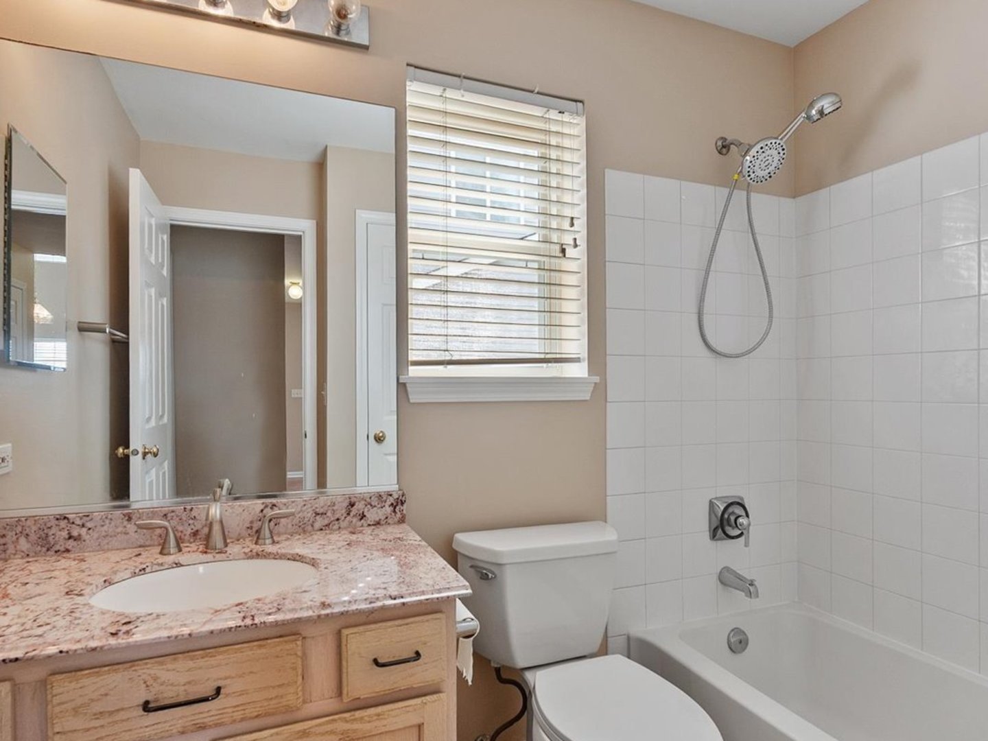 2607 Flagstone Circle, Naperville, IL 60564