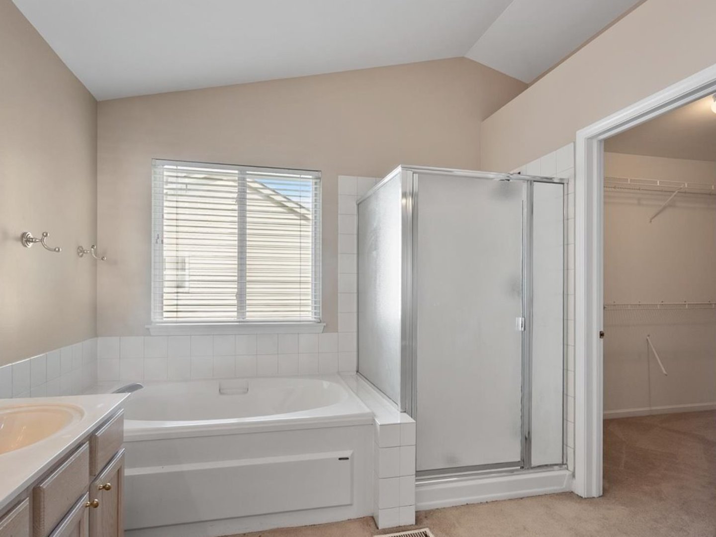 2607 Flagstone Circle, Naperville, IL 60564