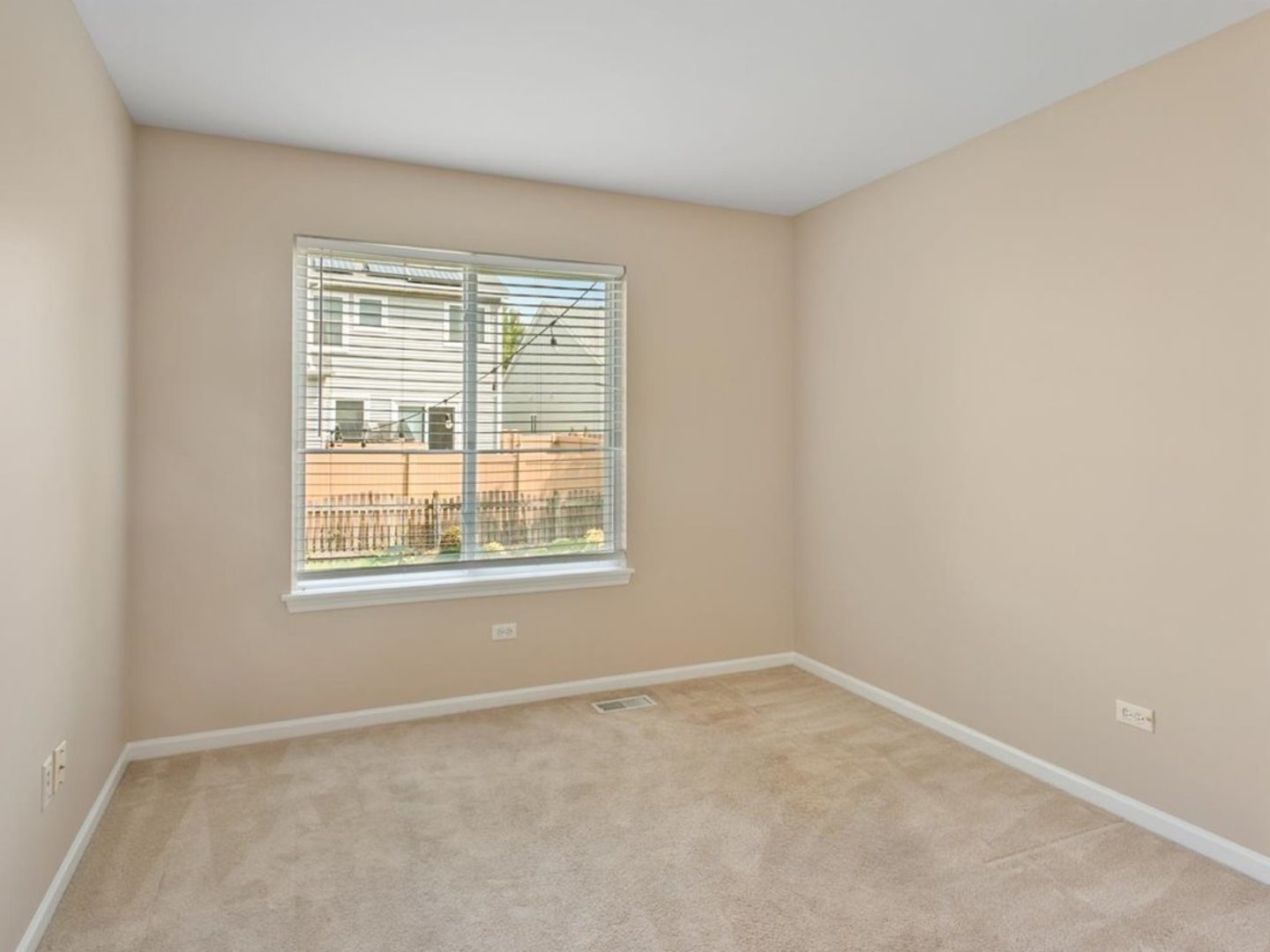2607 Flagstone Circle, Naperville, IL 60564