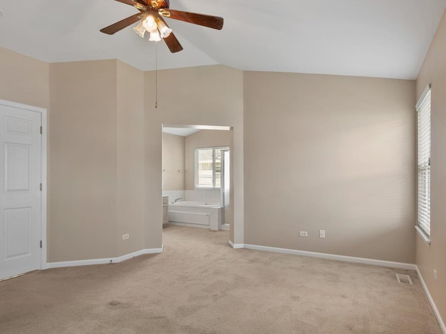 2607 Flagstone Circle, Naperville, IL 60564