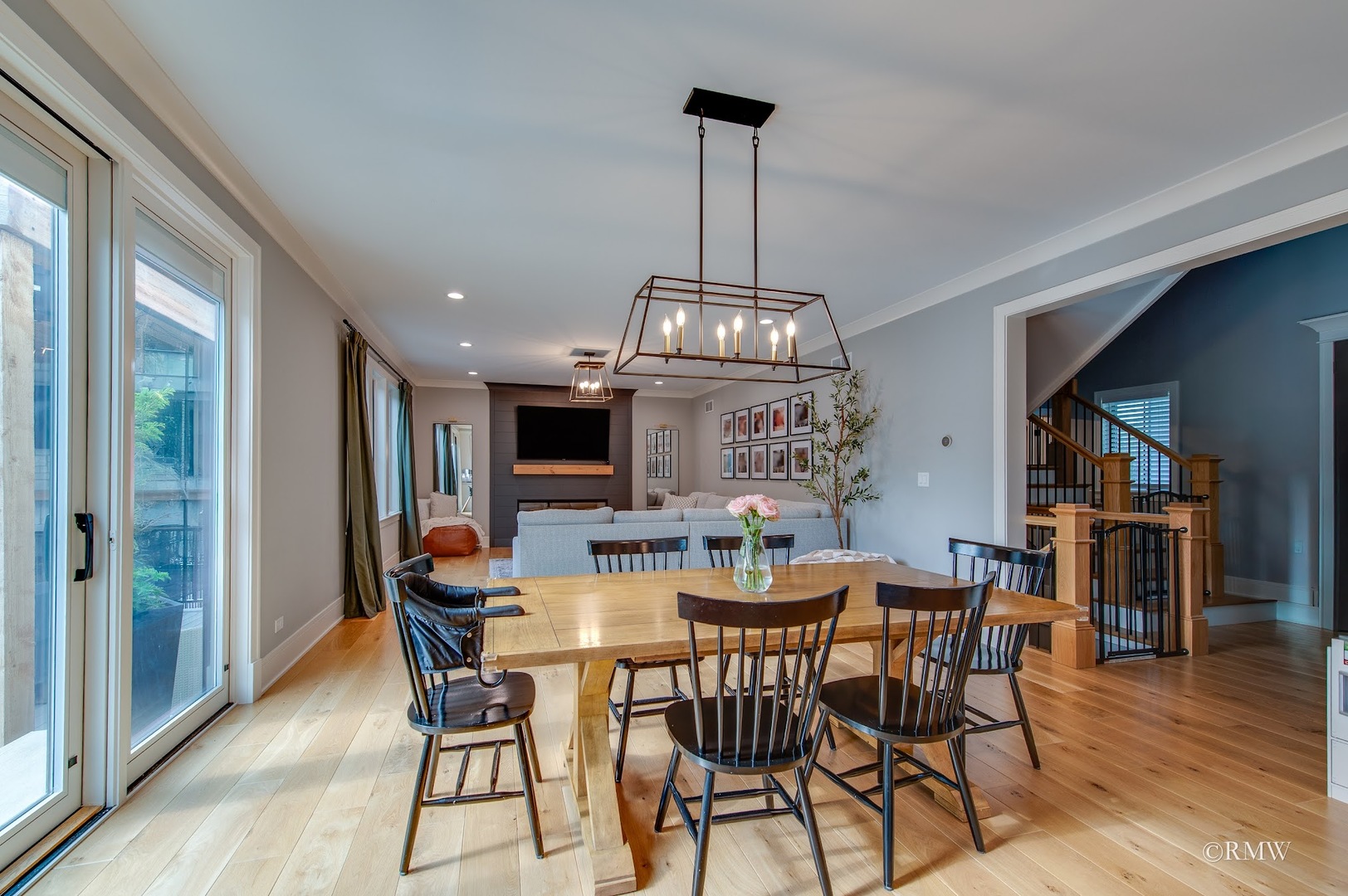 445 Broker Avenue, Itasca, IL 60143