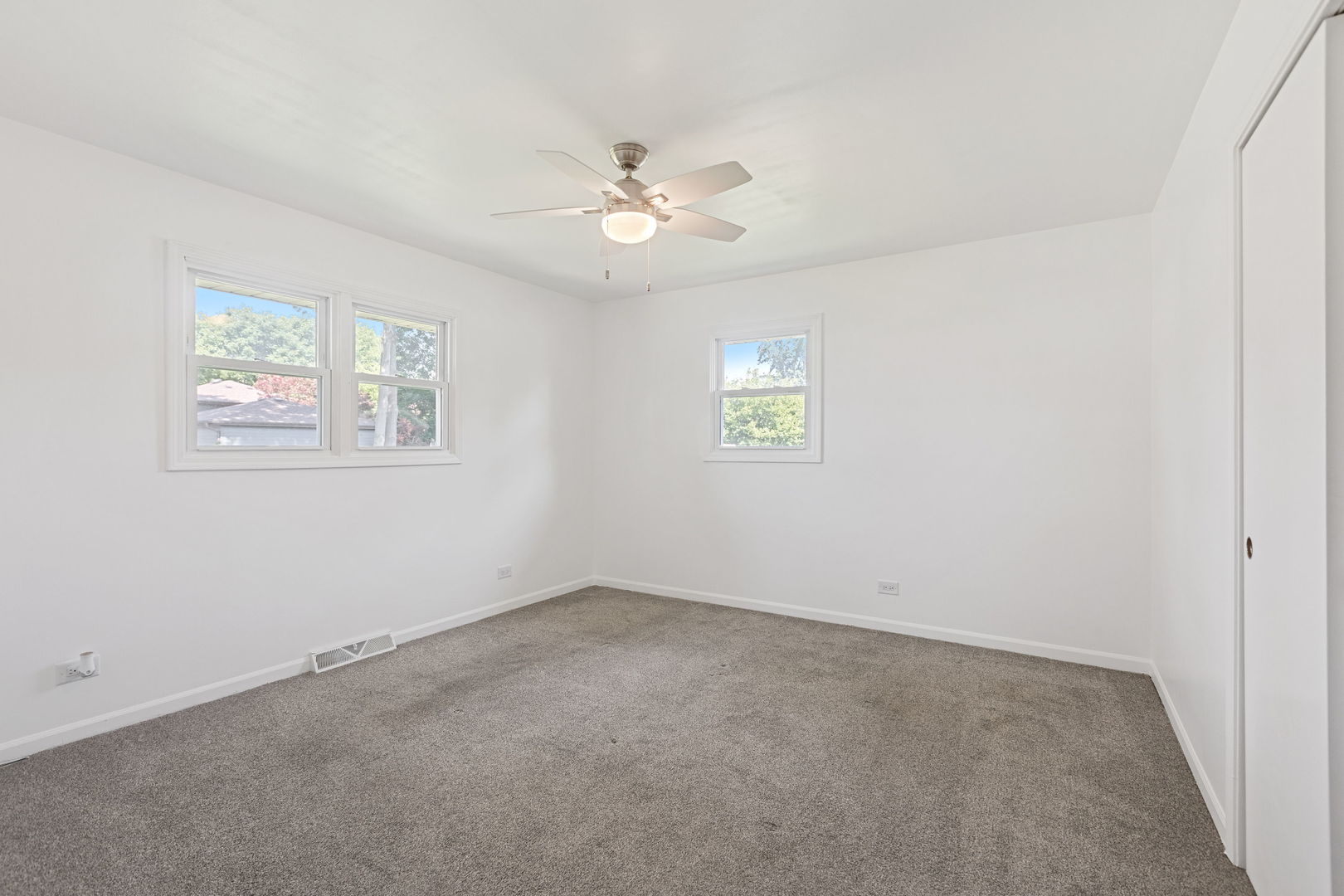 630 Kenilworth Avenue #0, South Elgin, IL 60177