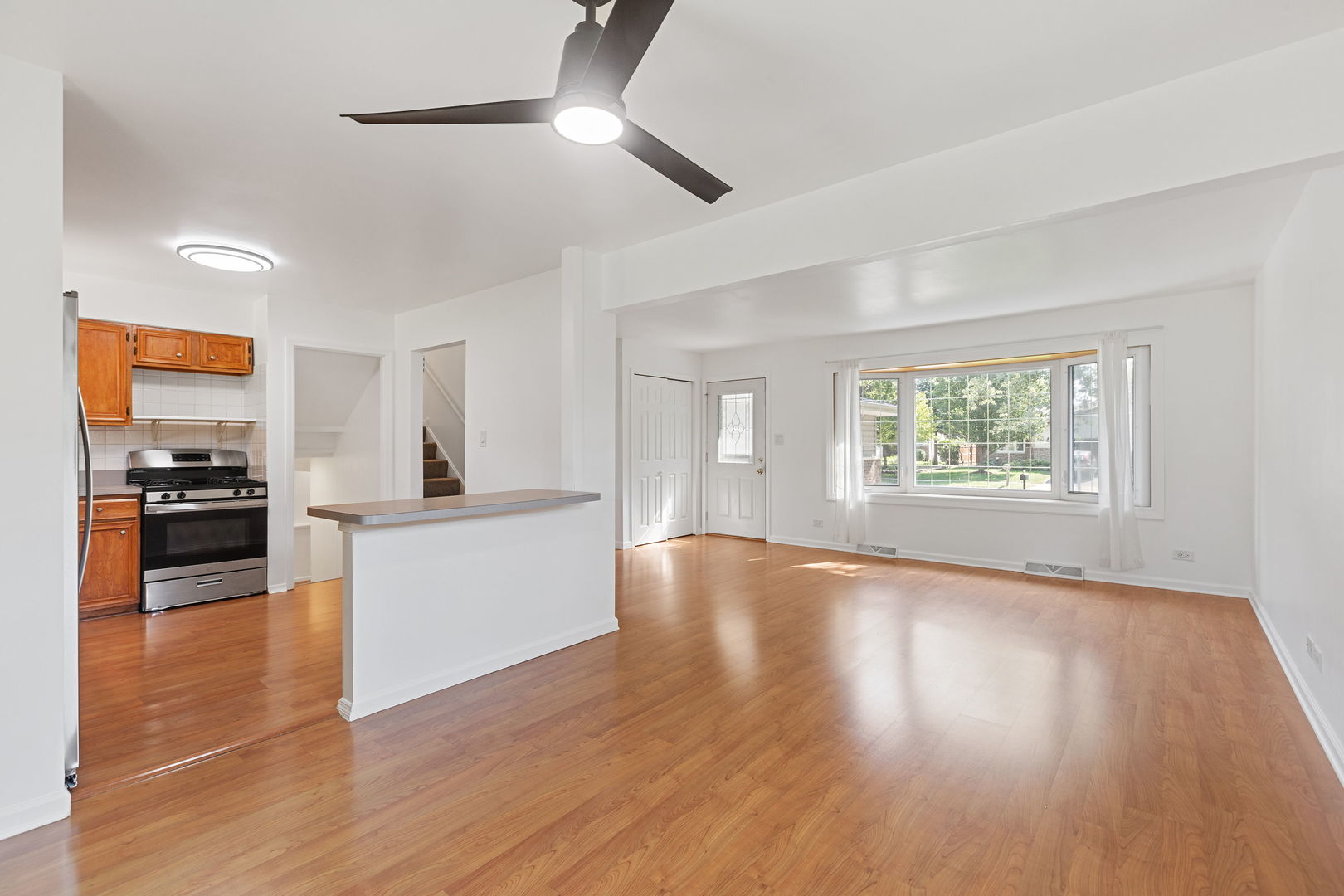 630 Kenilworth Avenue #0, South Elgin, IL 60177
