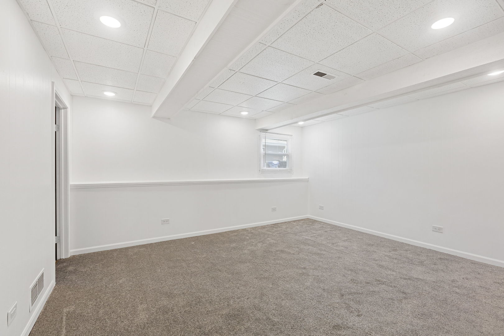 630 Kenilworth Avenue #0, South Elgin, IL 60177