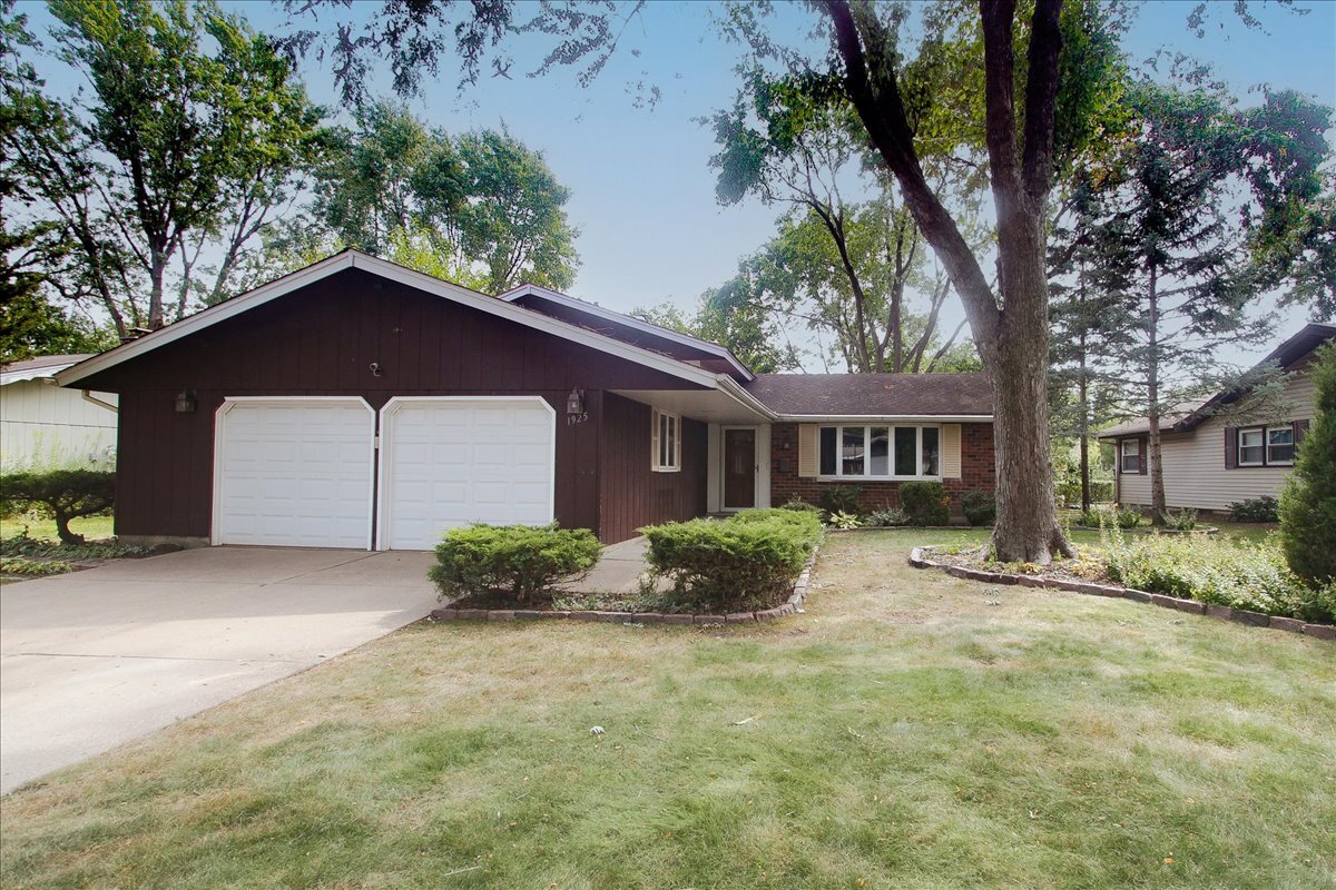 1925 Syracuse Lane, Schaumburg, IL 60193