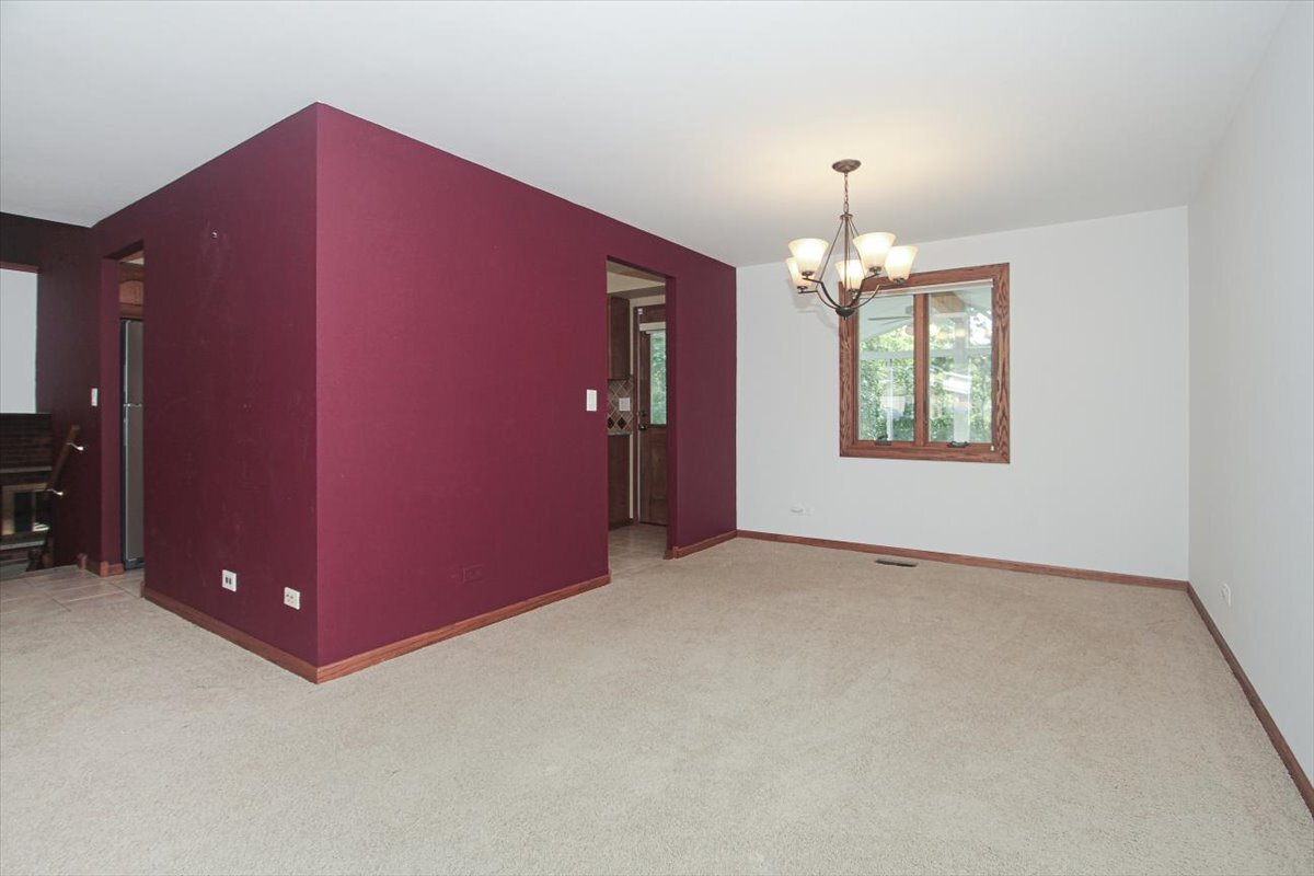 1925 Syracuse Lane, Schaumburg, IL 60193