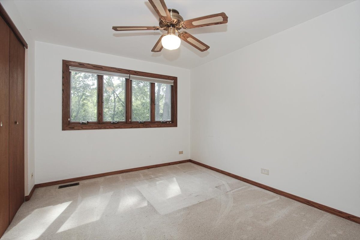 1925 Syracuse Lane, Schaumburg, IL 60193