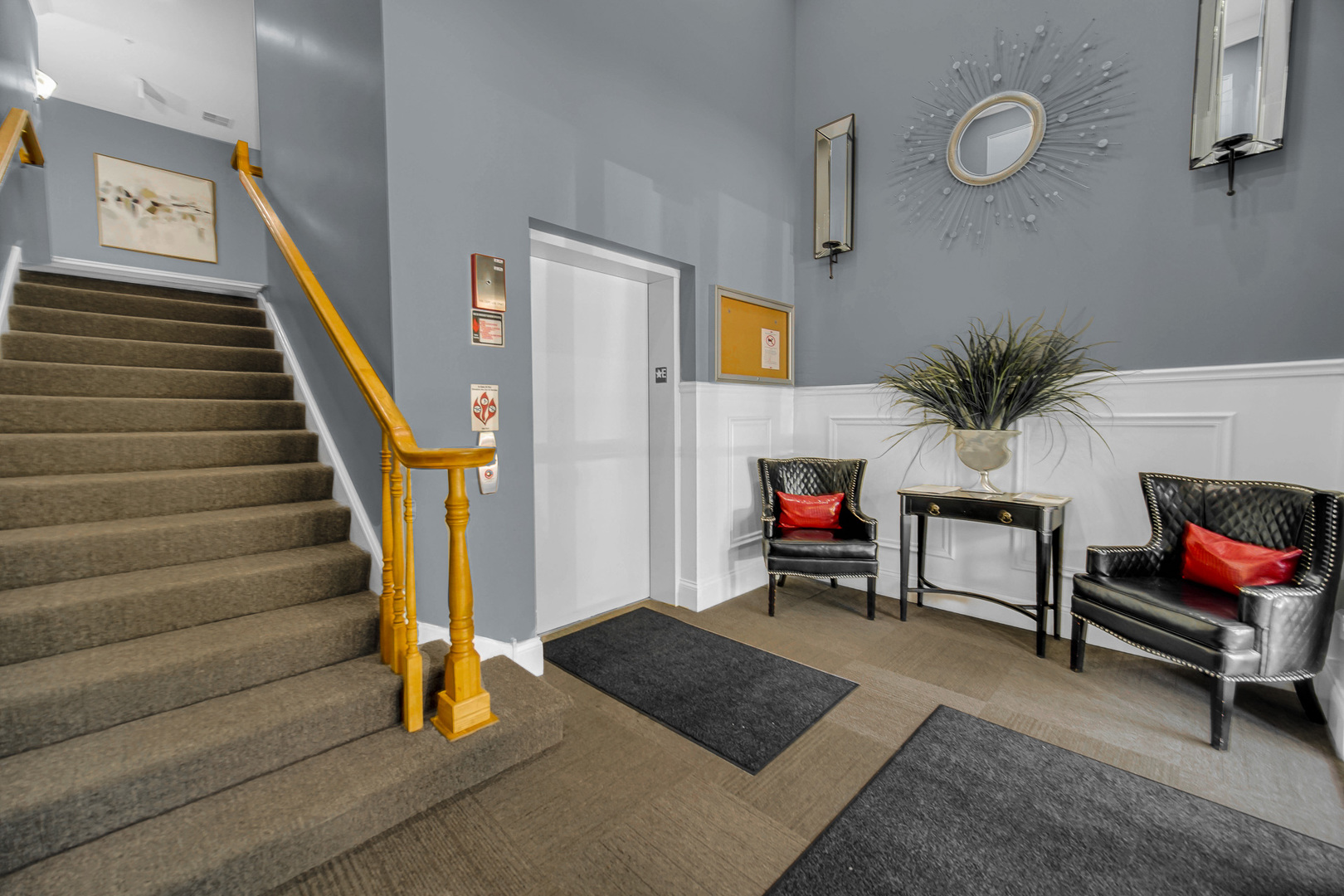 275 E Railroad Avenue #205, Bartlett, IL 60103