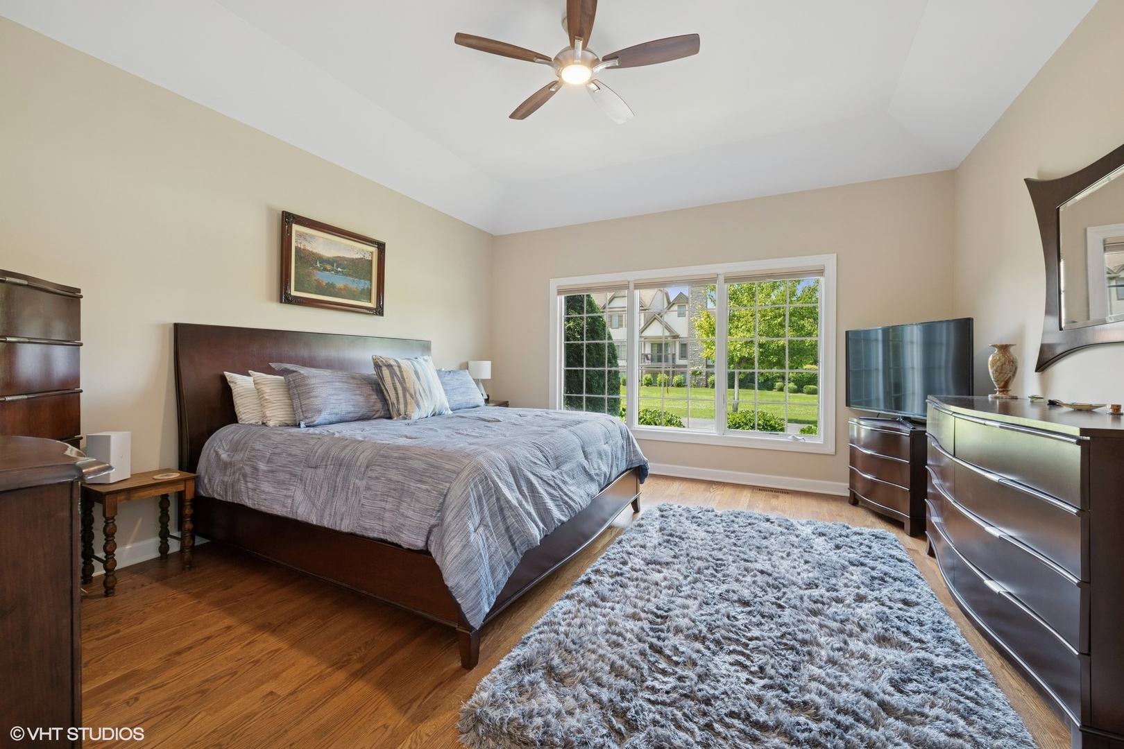 240 Regency Court, Wauconda, IL 60084