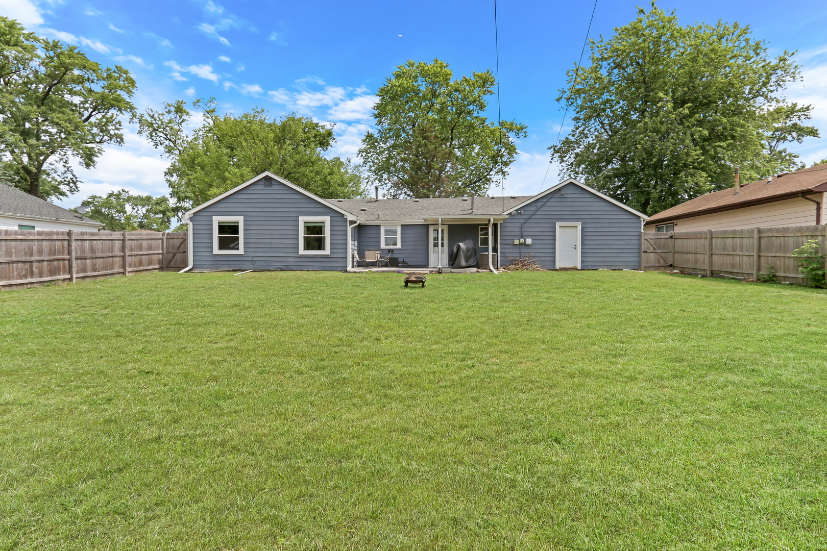 1316 N Park Drive, Round Lake Beach, IL 60073
