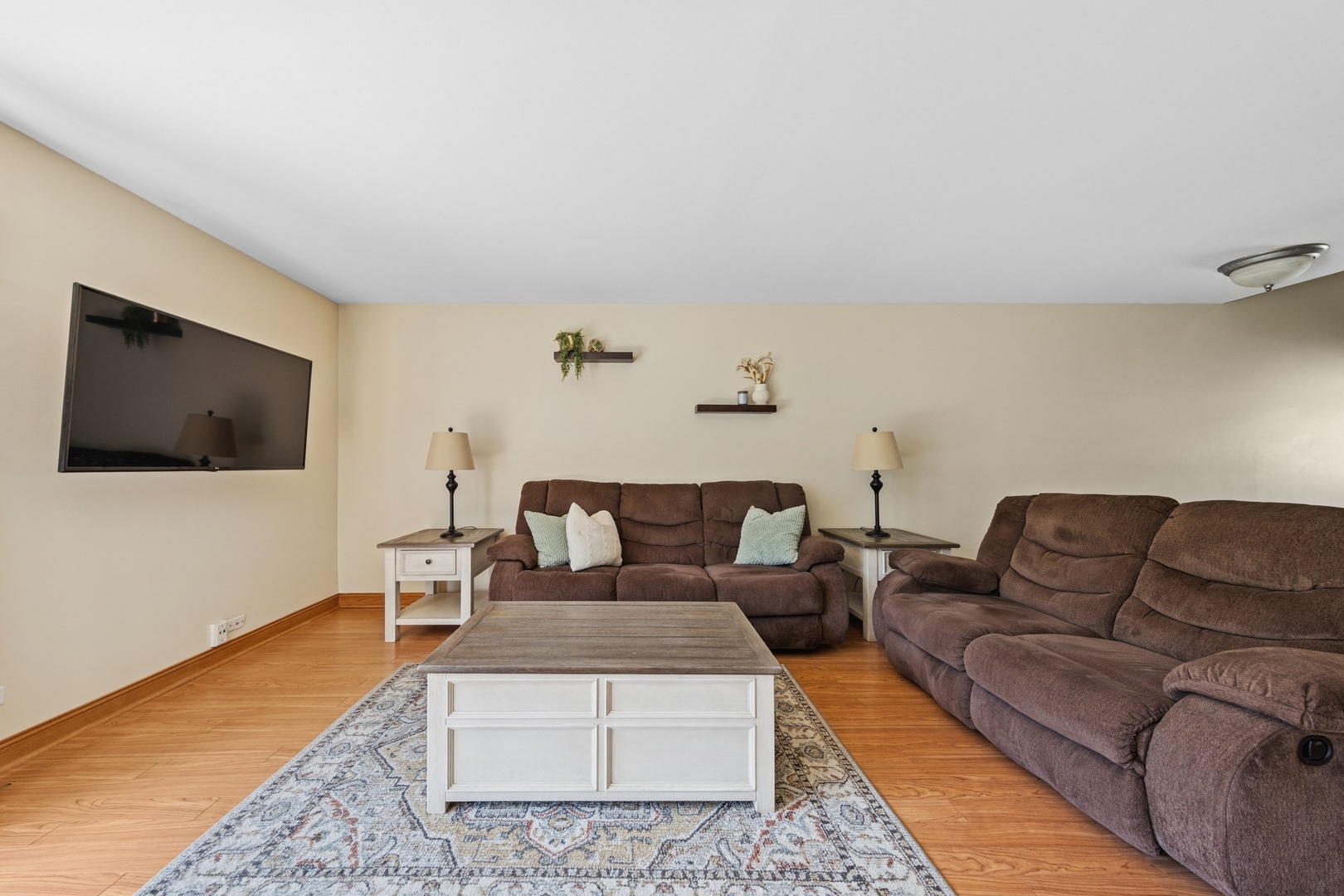 7305 Baybury Road, Downers Grove, IL 60516