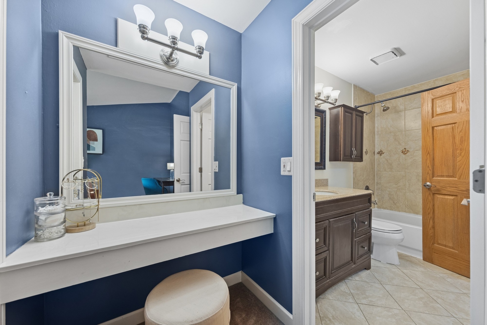 7305 Baybury Road, Downers Grove, IL 60516