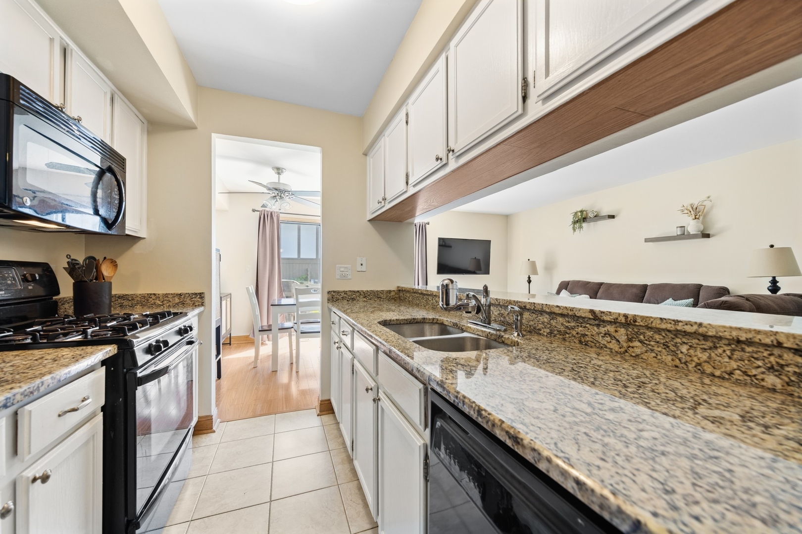 7305 Baybury Road, Downers Grove, IL 60516