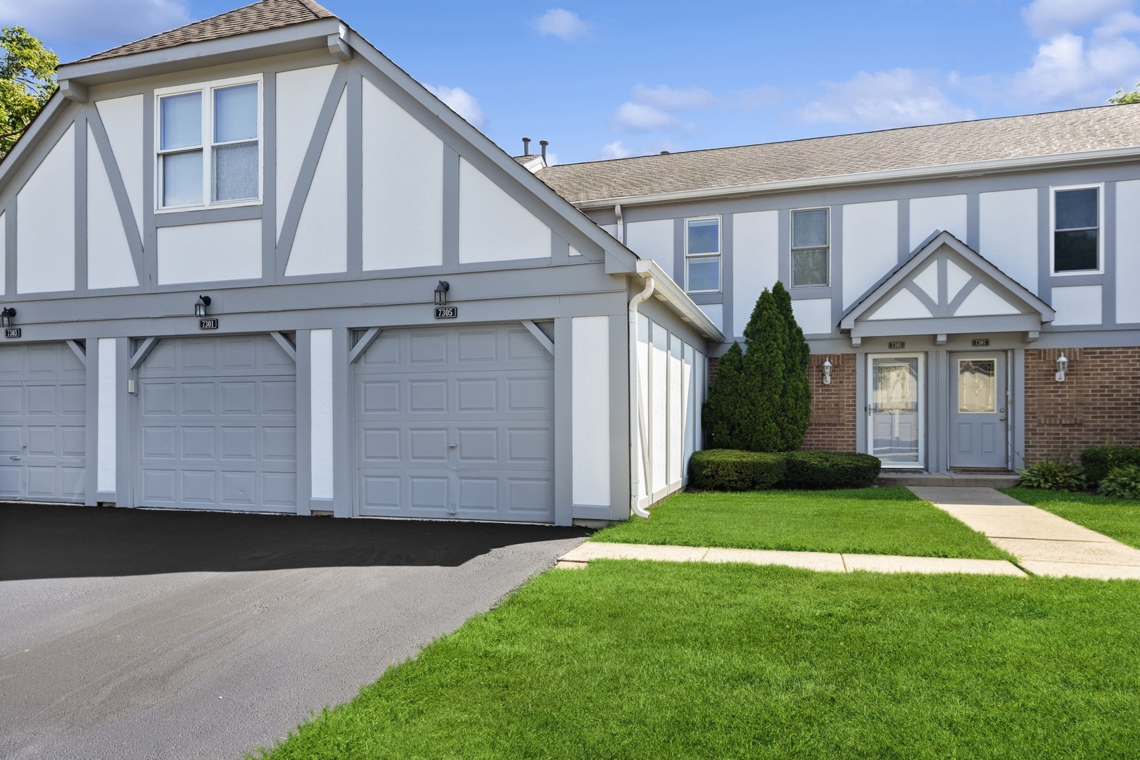 7305 Baybury Road, Downers Grove, IL 60516