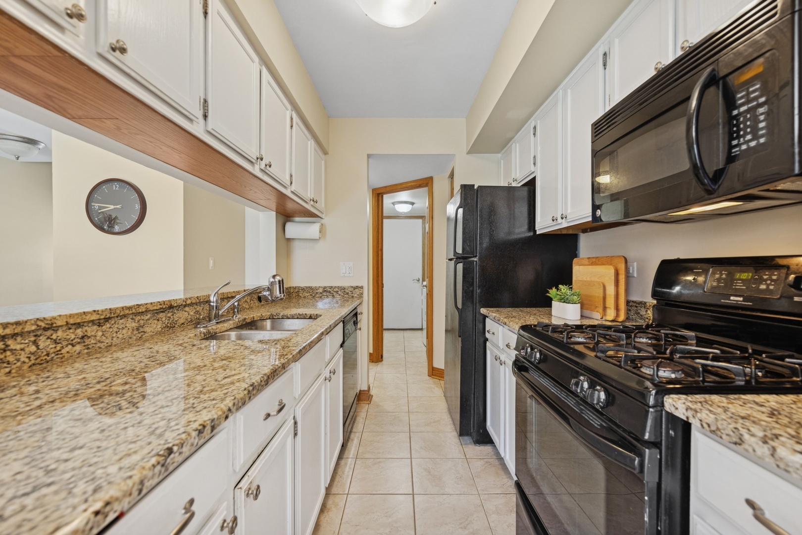7305 Baybury Road, Downers Grove, IL 60516
