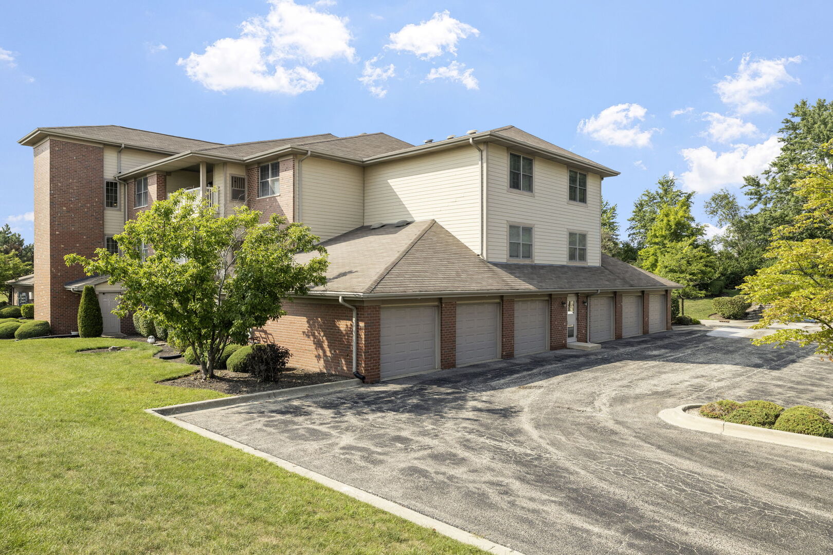 20301 S Pine Hill Road #3A, Frankfort, IL 60423