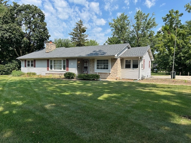 1319 W State Street, Geneva, IL 60134