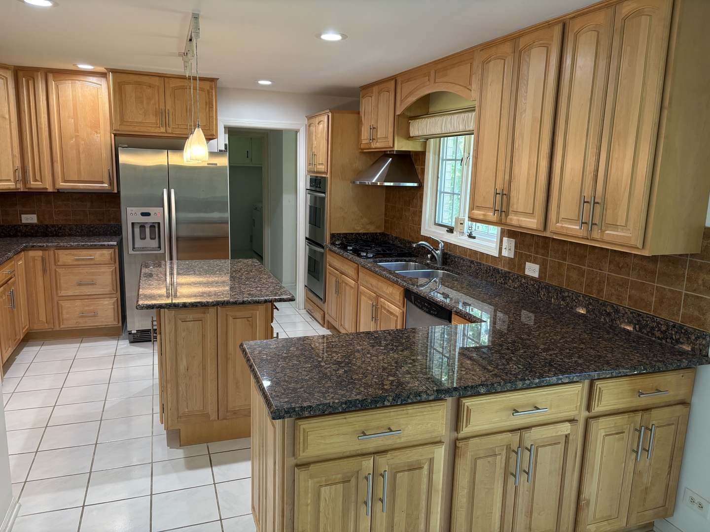 59 Regent Drive, Oak Brook, IL 60523
