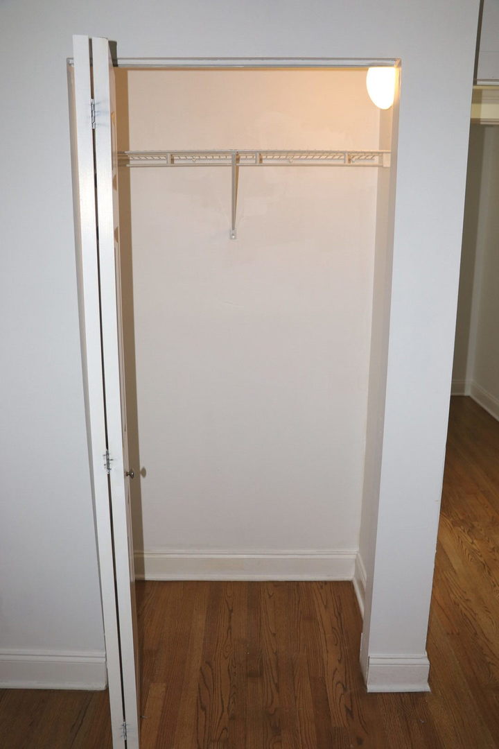 4311 N Paulina Street #1B, Chicago, IL 60613