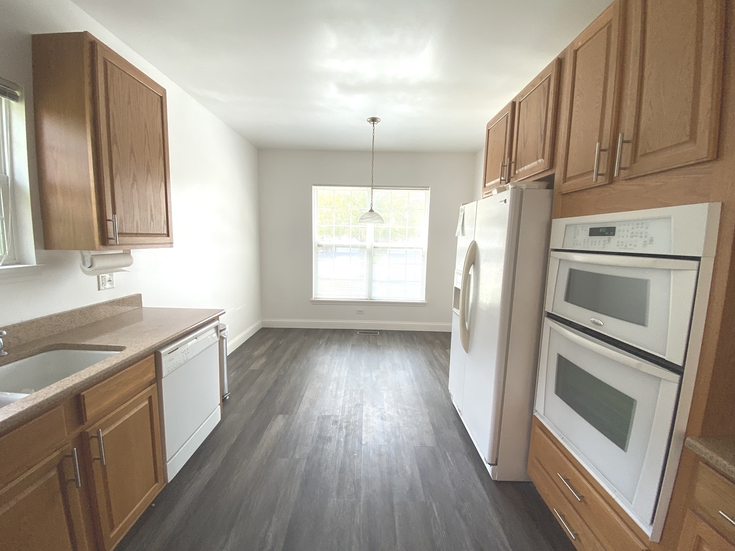 10s431 Carrington Circle #D, Burr Ridge, IL 60527