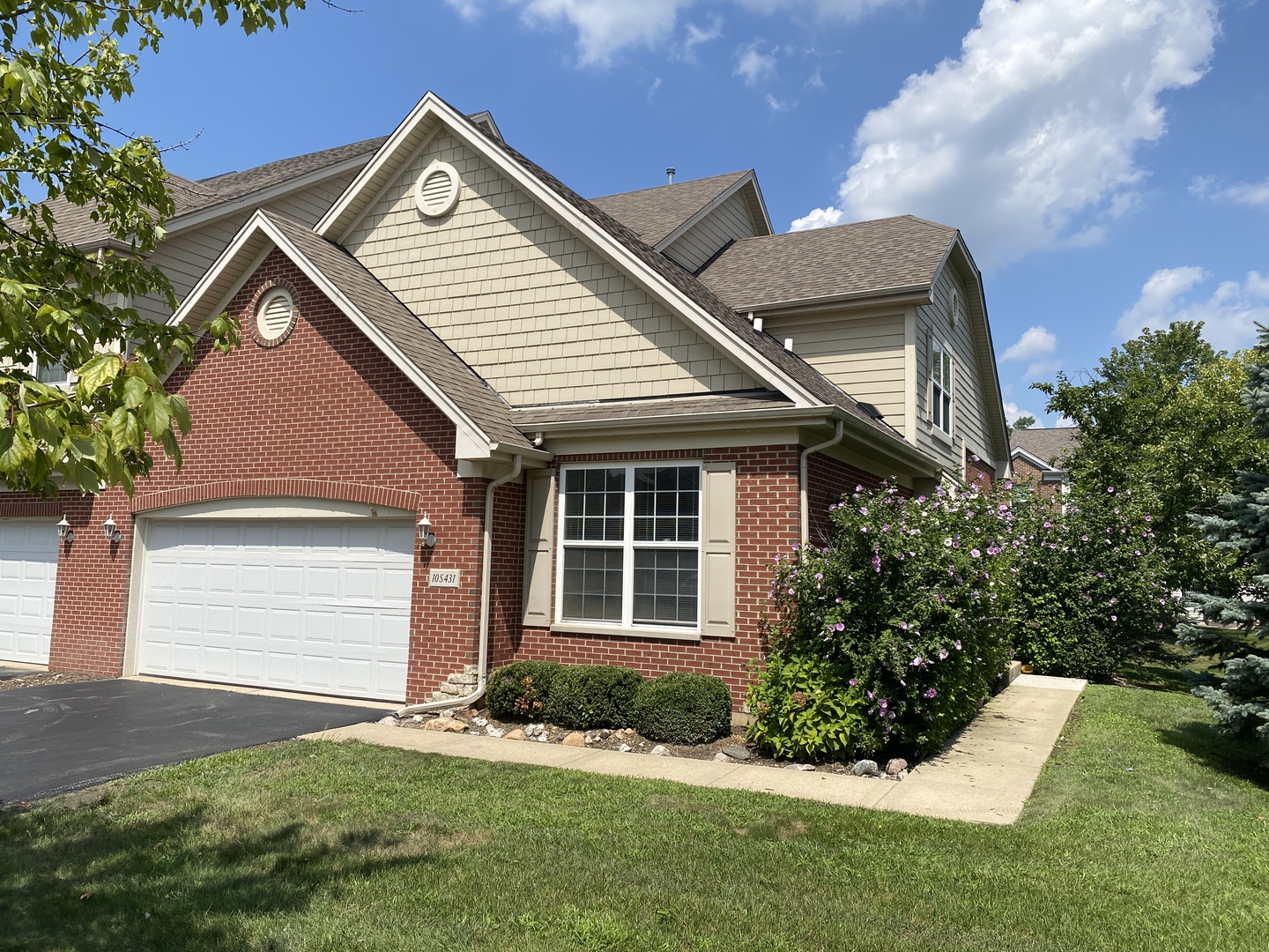 10s431 Carrington Circle #D, Burr Ridge, IL 60527