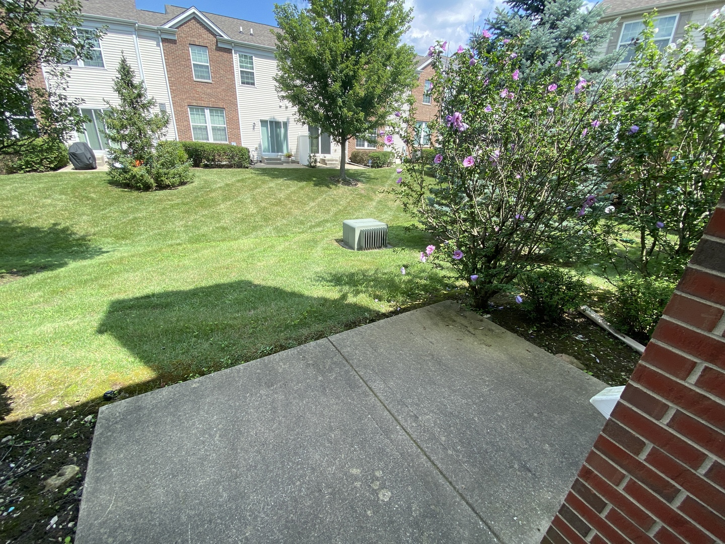 10s431 Carrington Circle #D, Burr Ridge, IL 60527