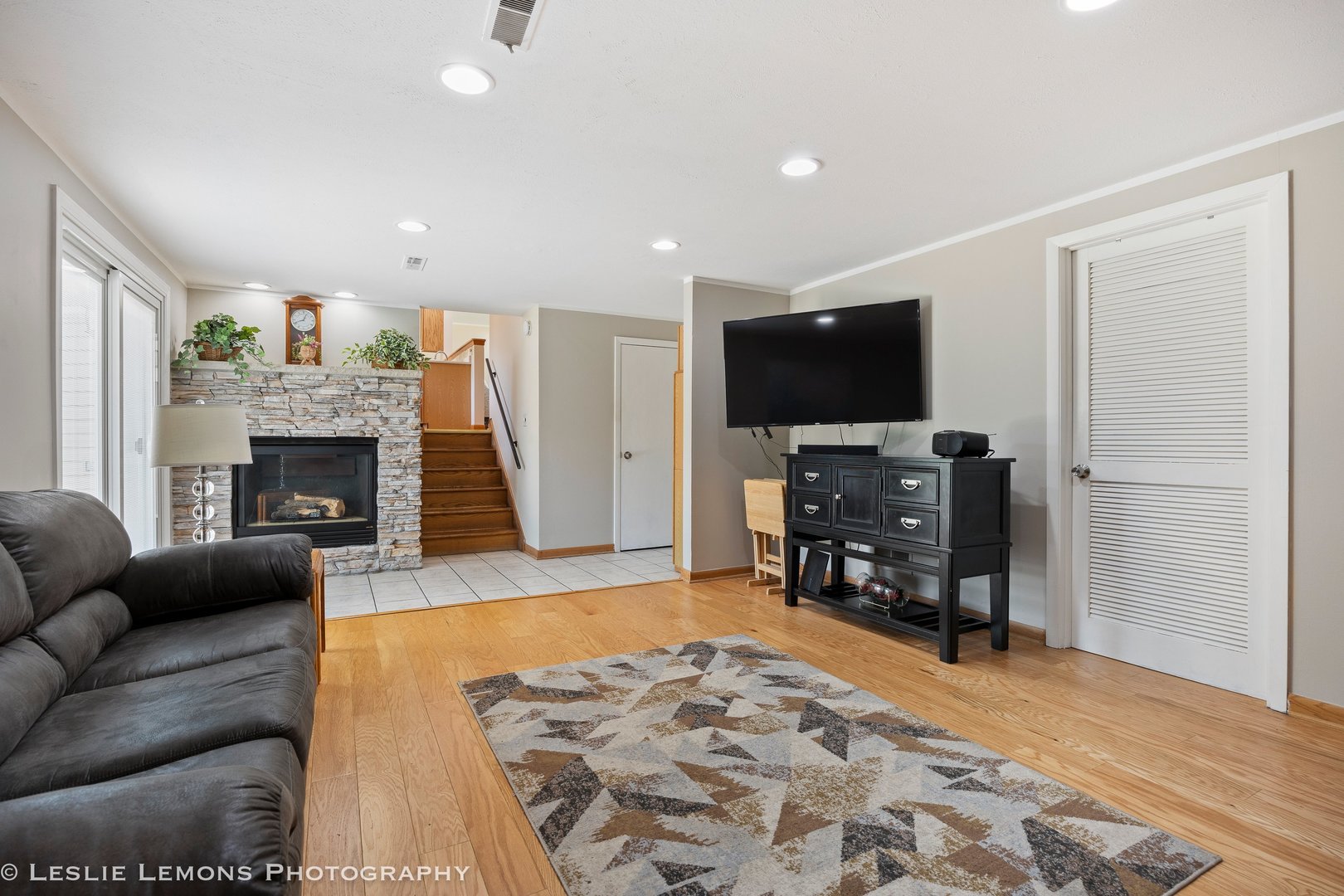 533 Seward Street, Roselle, IL 60172