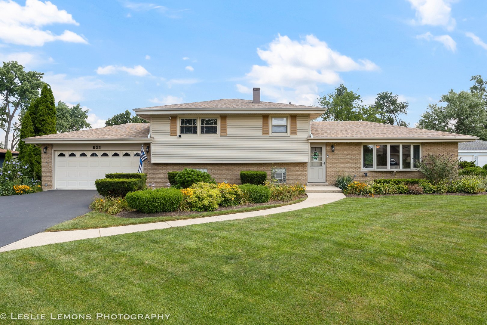 533 Seward Street, Roselle, IL 60172