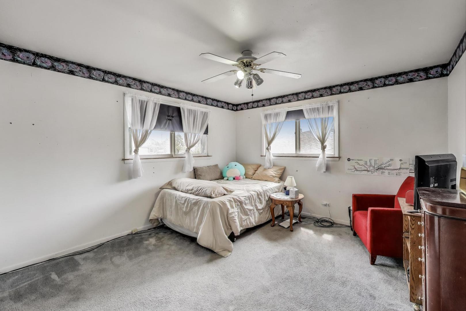 511 Bedford Lane, Des Plaines, IL 60016