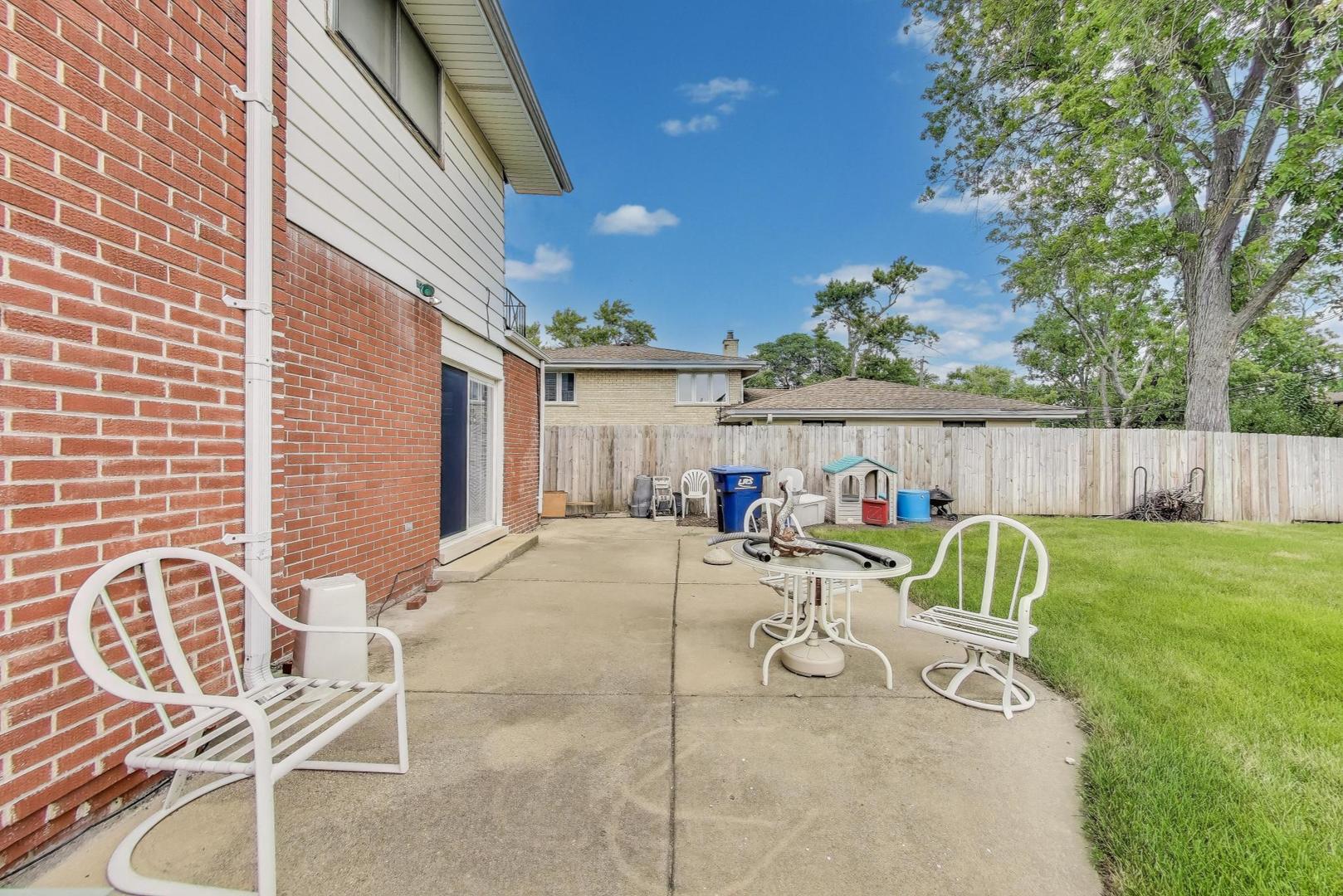 511 Bedford Lane, Des Plaines, IL 60016