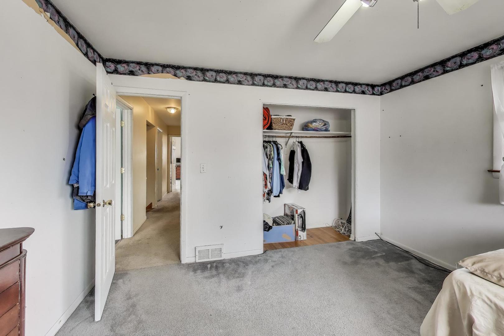 511 Bedford Lane, Des Plaines, IL 60016