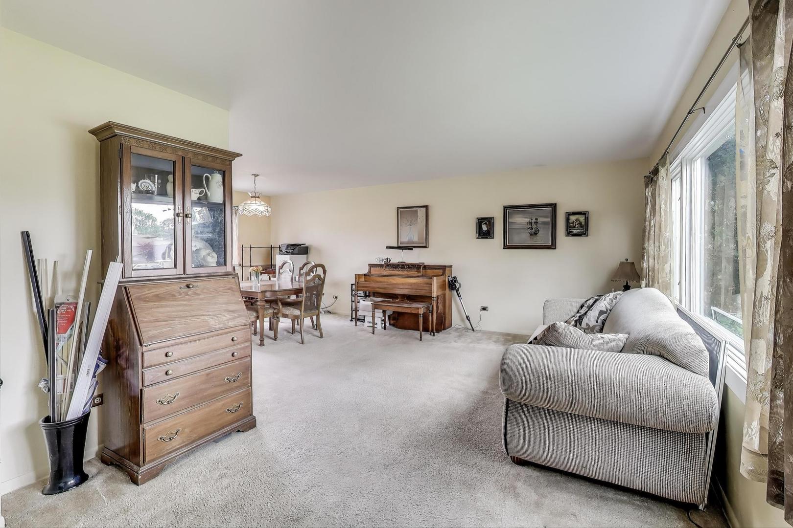 511 Bedford Lane, Des Plaines, IL 60016