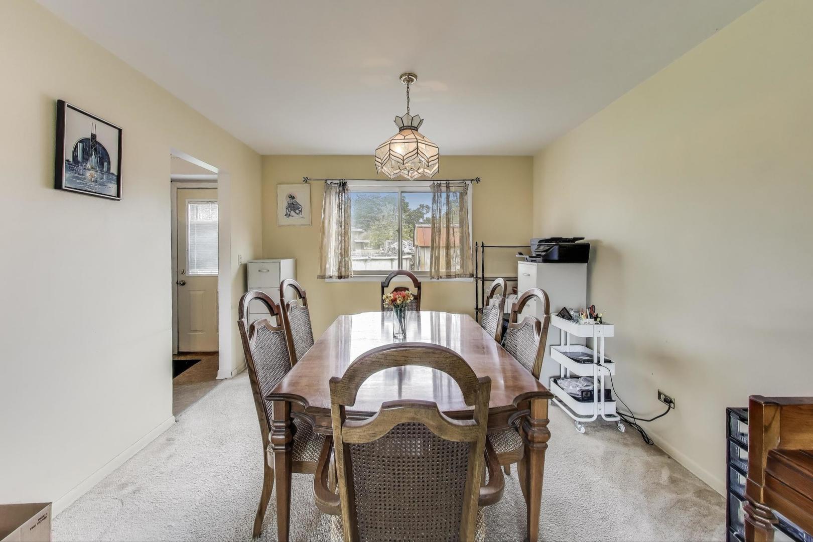 511 Bedford Lane, Des Plaines, IL 60016