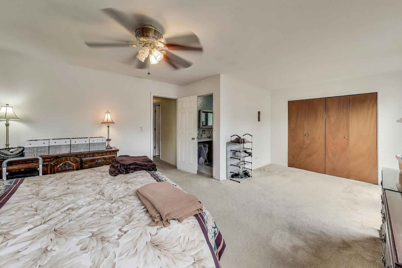 511 Bedford Lane, Des Plaines, IL 60016