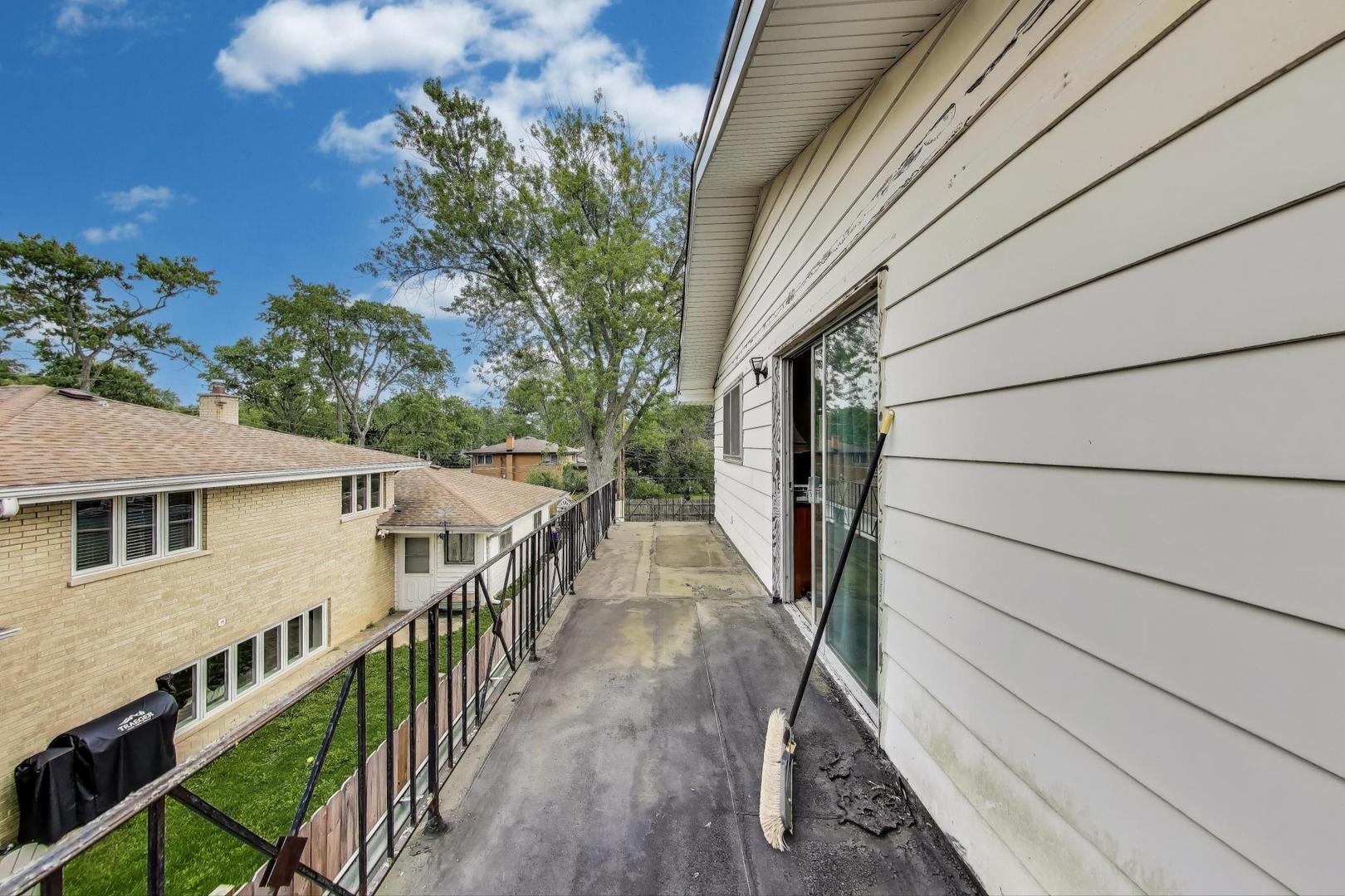 511 Bedford Lane, Des Plaines, IL 60016