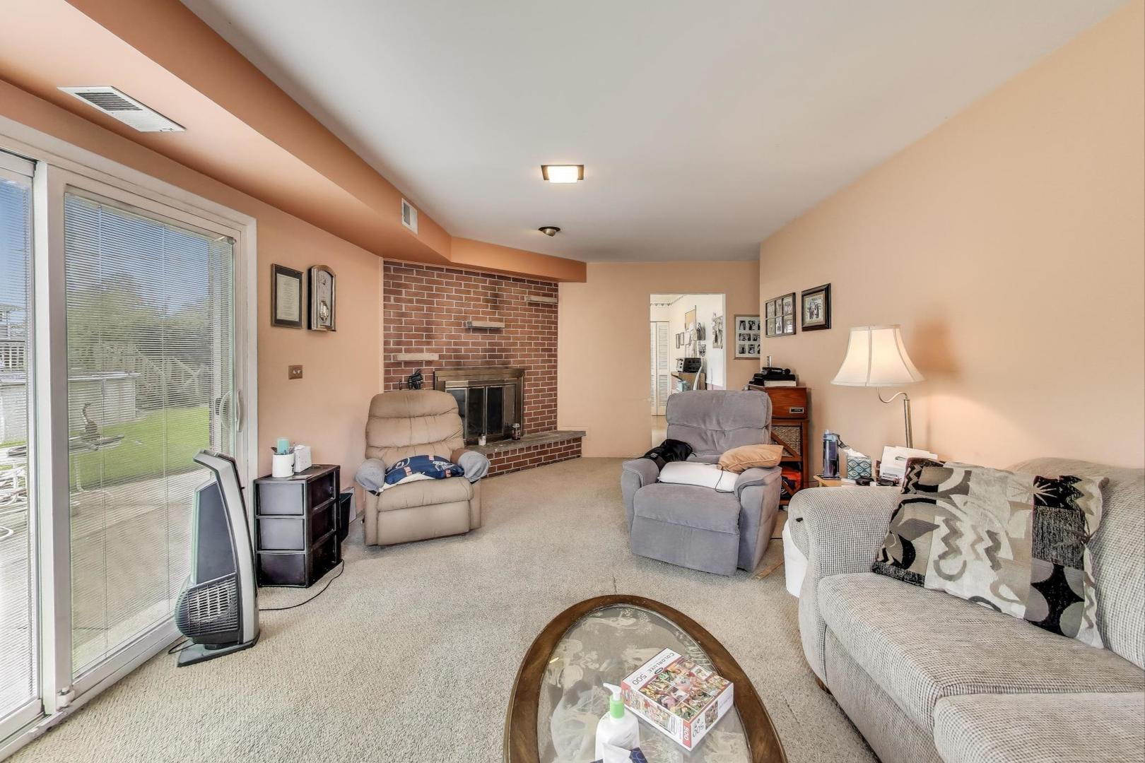 511 Bedford Lane, Des Plaines, IL 60016