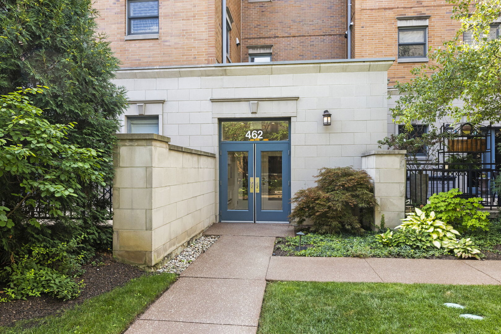 462 PENNSYLVANIA Avenue #4S, Glen Ellyn, IL 60137