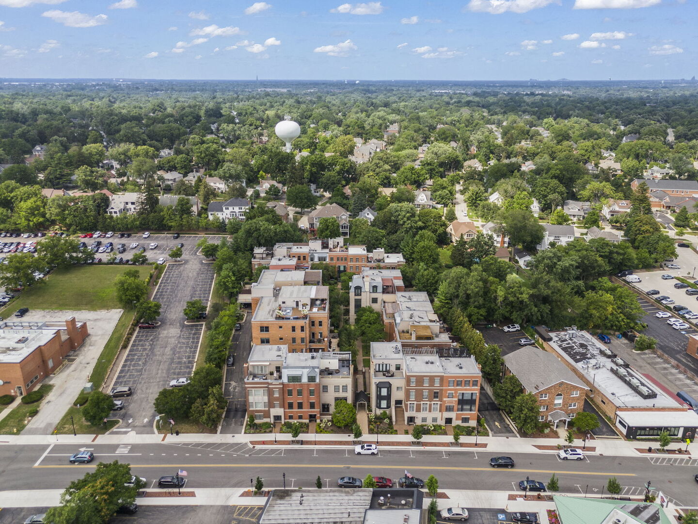 462 PENNSYLVANIA Avenue #4S, Glen Ellyn, IL 60137