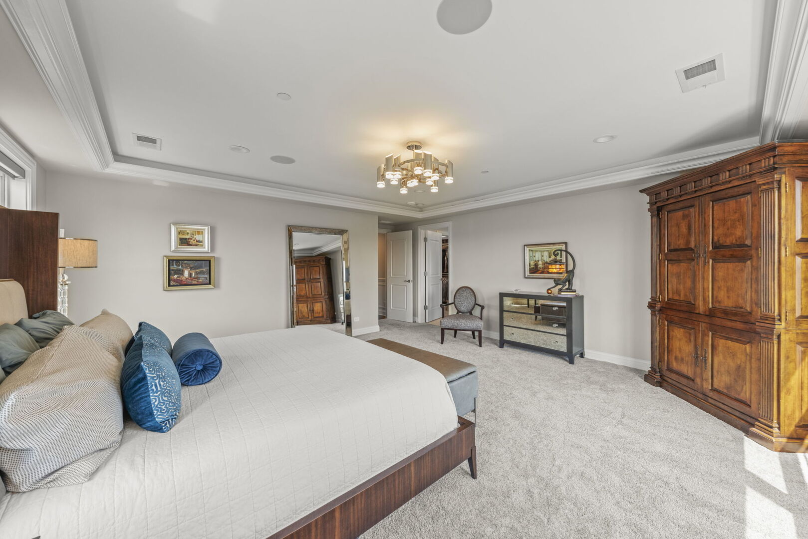 462 PENNSYLVANIA Avenue #4S, Glen Ellyn, IL 60137