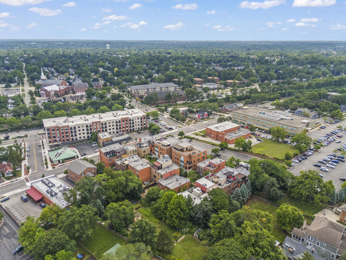 462 PENNSYLVANIA Avenue #4S, Glen Ellyn, IL 60137