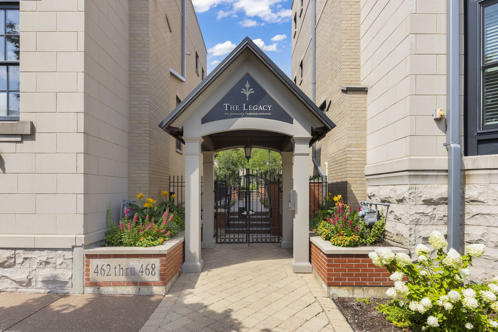 462 PENNSYLVANIA Avenue #4S, Glen Ellyn, IL 60137
