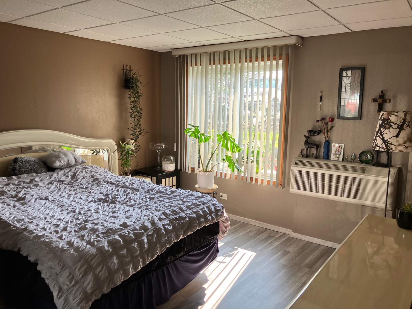 9514 Lawrence Avenue #2105, Schiller Park, IL 60176