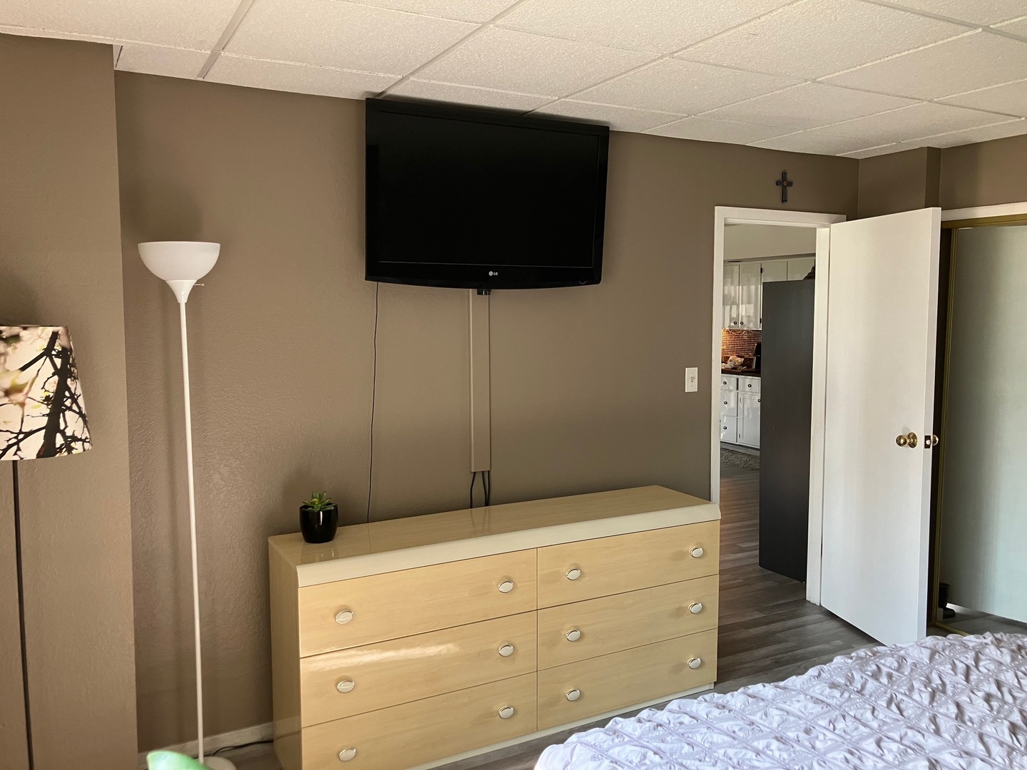 9514 Lawrence Avenue #2105, Schiller Park, IL 60176
