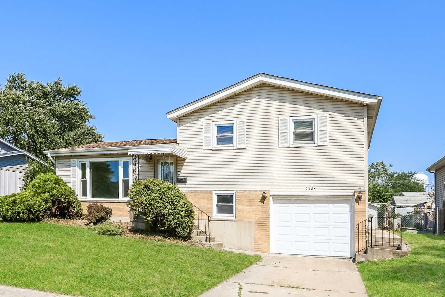 5824 Orange Lane, Oak Forest, IL 60452