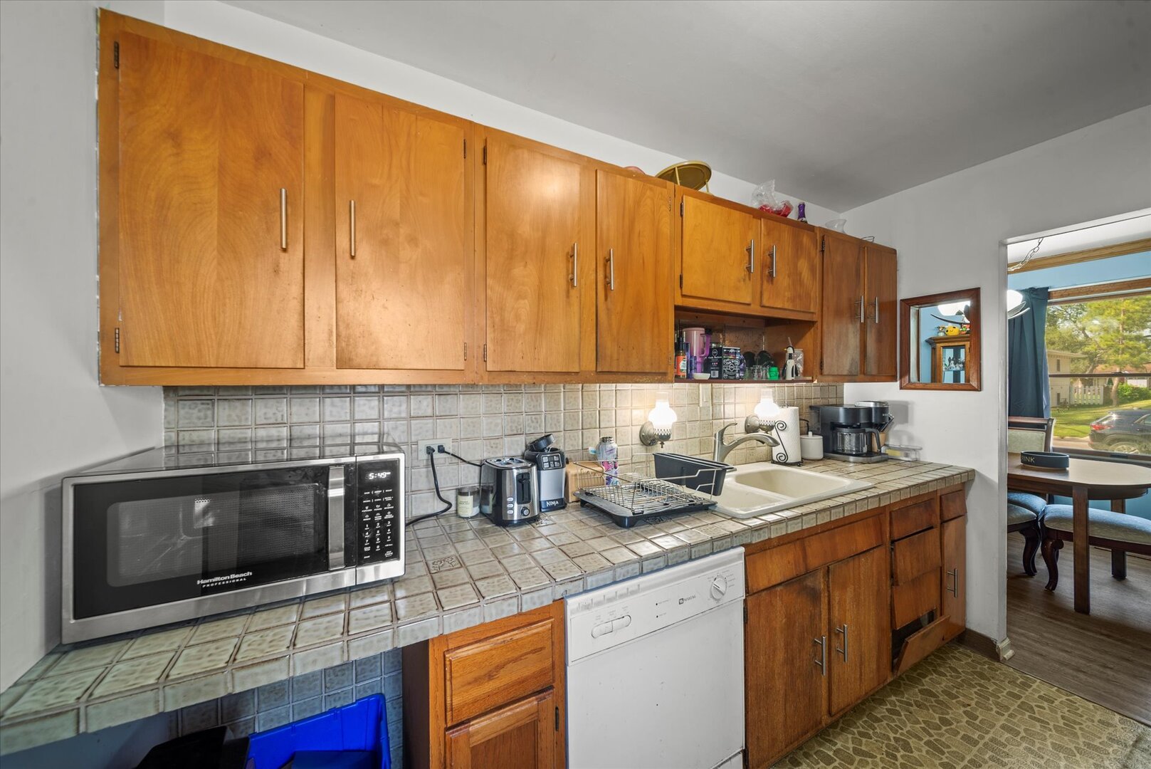 1899 Redwood Avenue, Hanover Park, IL 60133