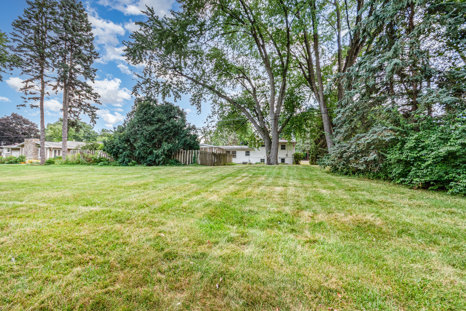 4818 Strong Road, Crystal Lake, IL 60014
