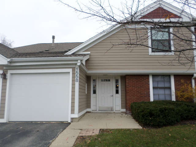 1558 Seven Pines Road #B1, Schaumburg, IL 60193