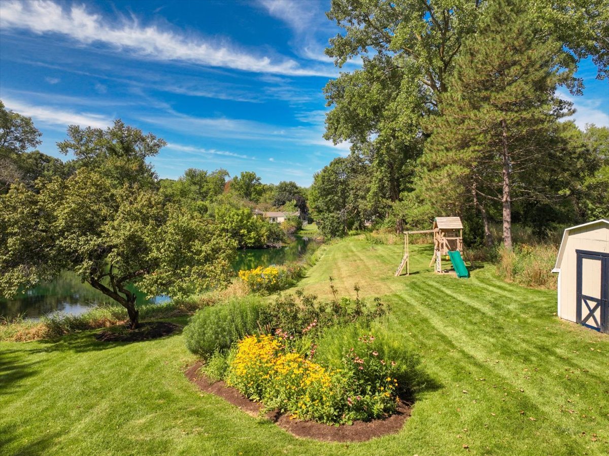 547 Lakeview Court, Bartlett, IL 60103